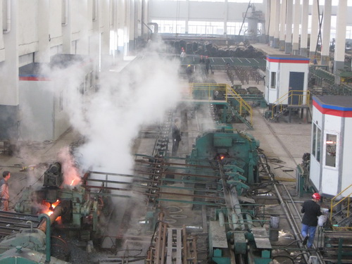 四平无缝钢管厂家生产车间