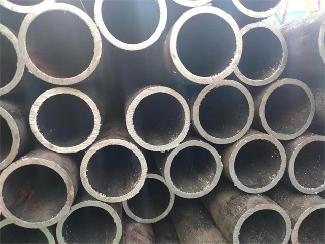 四平10#结构用无缝钢管